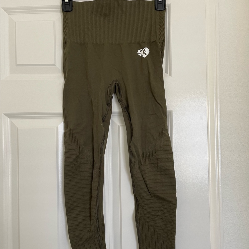 Womens Best Power Seamless Leggings / Small / Khaki